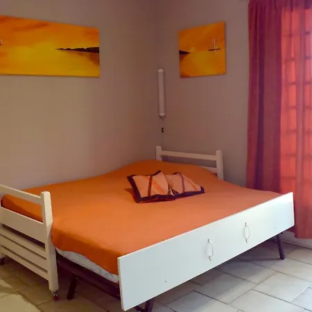 Dans En Rez De Jardin * Hyeres