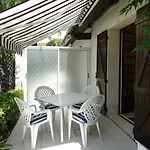 Dans En Rez De Jardin *
