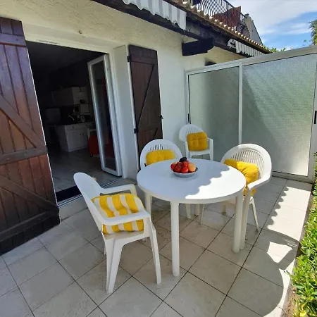 Apartman Dans En Rez De Jardin *