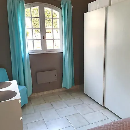 Apartmán Dans En Rez De Jardin