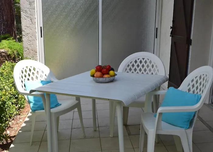 Lejlighed Dans En Rez De Jardin Hyères