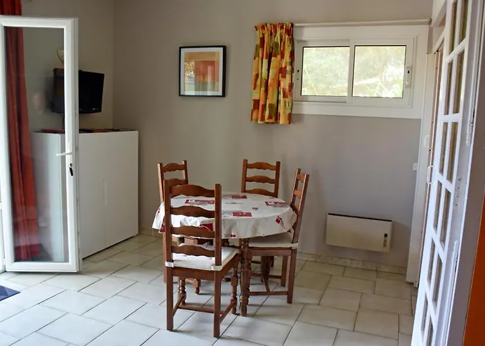 Dans En Rez De Jardin Апартаменты *