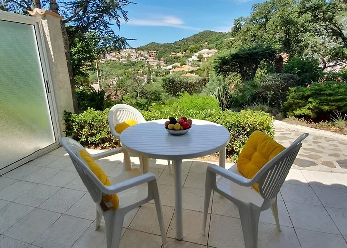 Dans En Rez De Jardin *