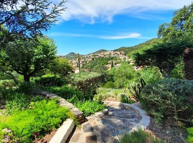 Апартаменты Dans En Rez De Jardin