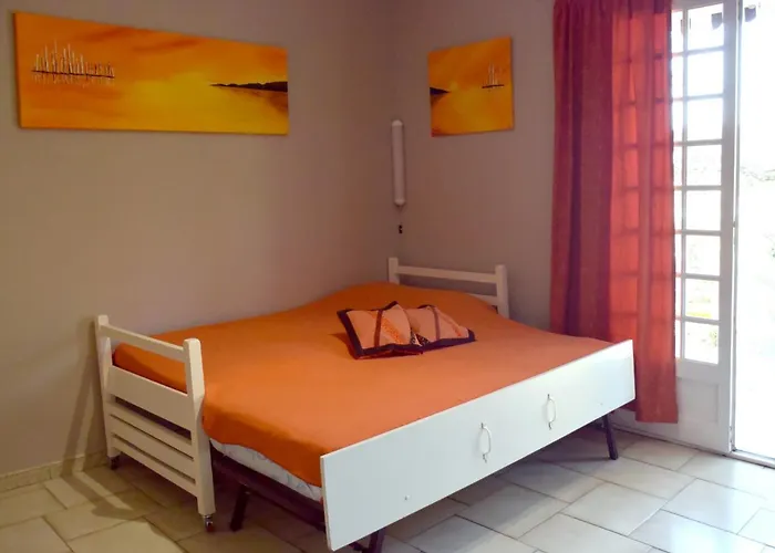 Dans En Rez De Jardin * Hyères