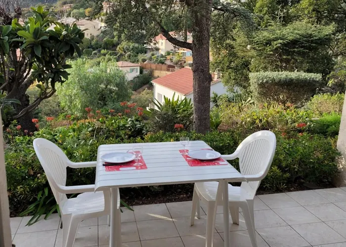 Dans En Rez De Jardin Lejlighed